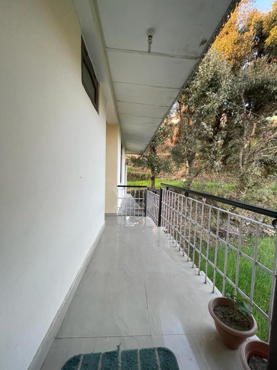 The Lake Cottage By Vrb Hotels Dharamshala Exterior photo