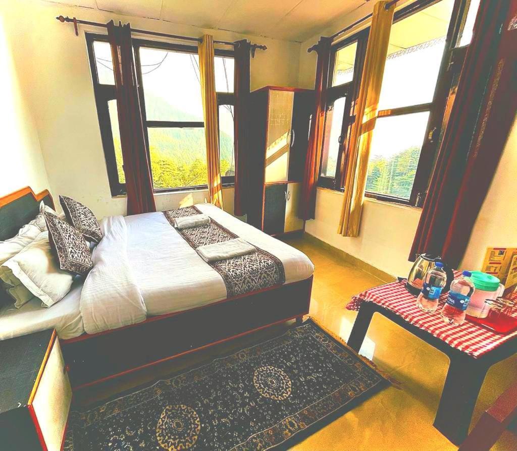 The Lake Cottage By Vrb Hotels Dharamshala Exterior photo