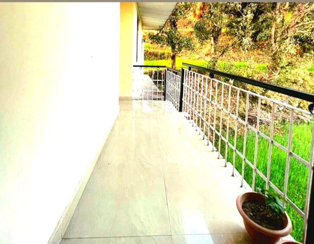 The Lake Cottage By Vrb Hotels Dharamshala Exterior photo